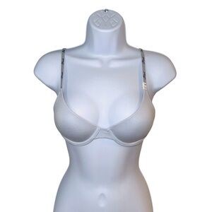 Victoria’s Secret PINK Wear Everywhere T-Shirt Lightly Lined Bra 32B NWT